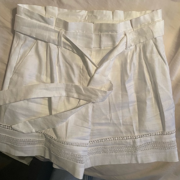 🤩White House Black Market Linen Shorts🌼 - Picture 2 of 5